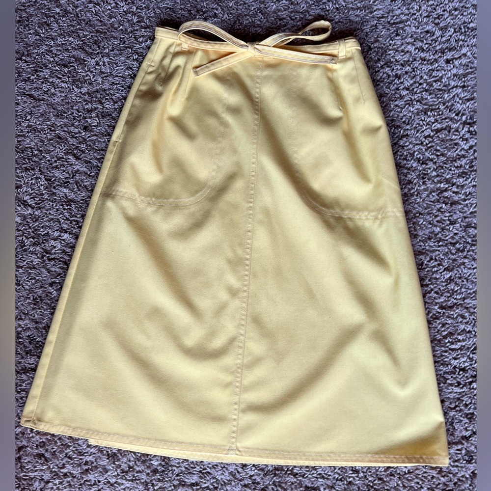 VINTAGE 70’s KORET Sunshine Yellow Midi Wrap Skirt W/ Belted Detail and Pockets. - Picture 2 of 16